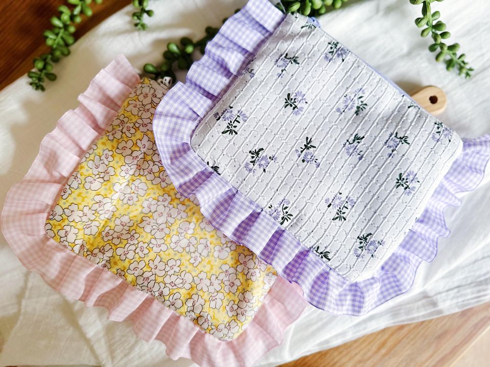 Floral Zipper Pouch: Handmade Cotton Cosmetic Bag with Ruffle Trim