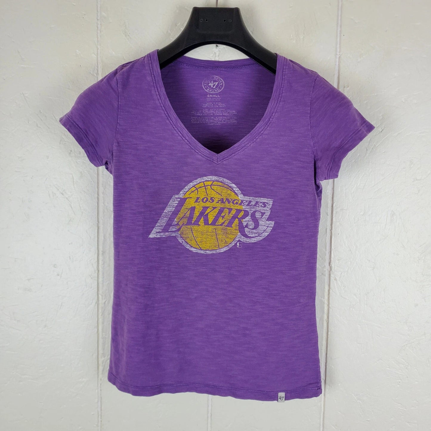 Los Angeles Lakers Shirt Men's Small Purple Graphic V Neck Short Sleeve Stretch