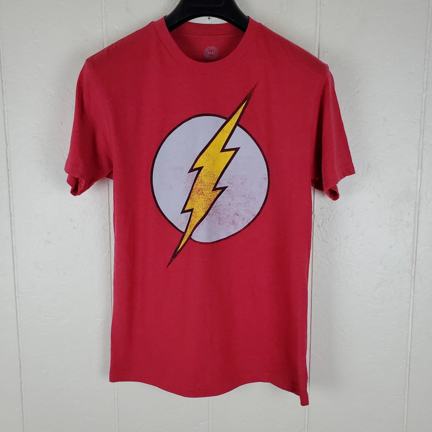 The Flash Shirt Mens Medium Red Graphic Crew Neck Short Sleeve Stretch Pullover