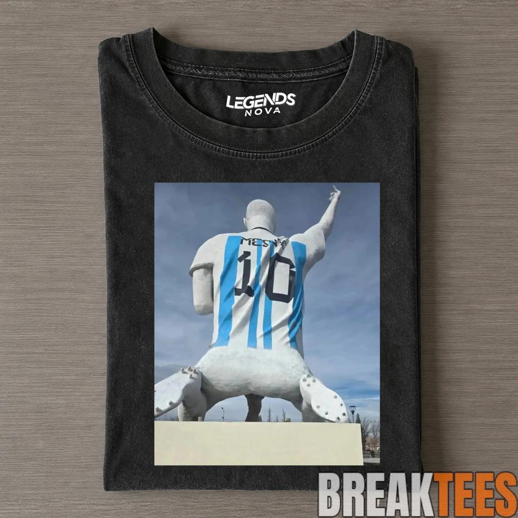 Messi Classic Legendary Statue Tee