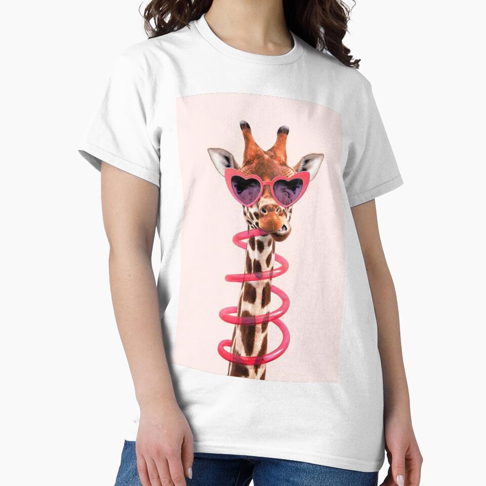 Cute Pink Giraffe by aleshaHarVard